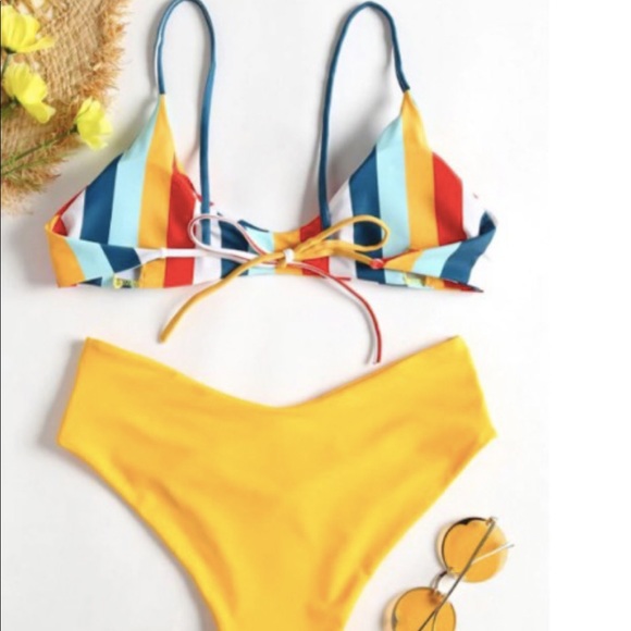 LAST ONE❗️Colorblock Striped Bikini - Picture 2 of 5